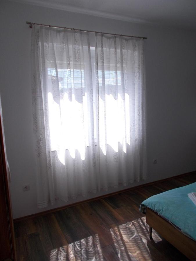 Apartment Oreskovic Krk Town Exterior photo