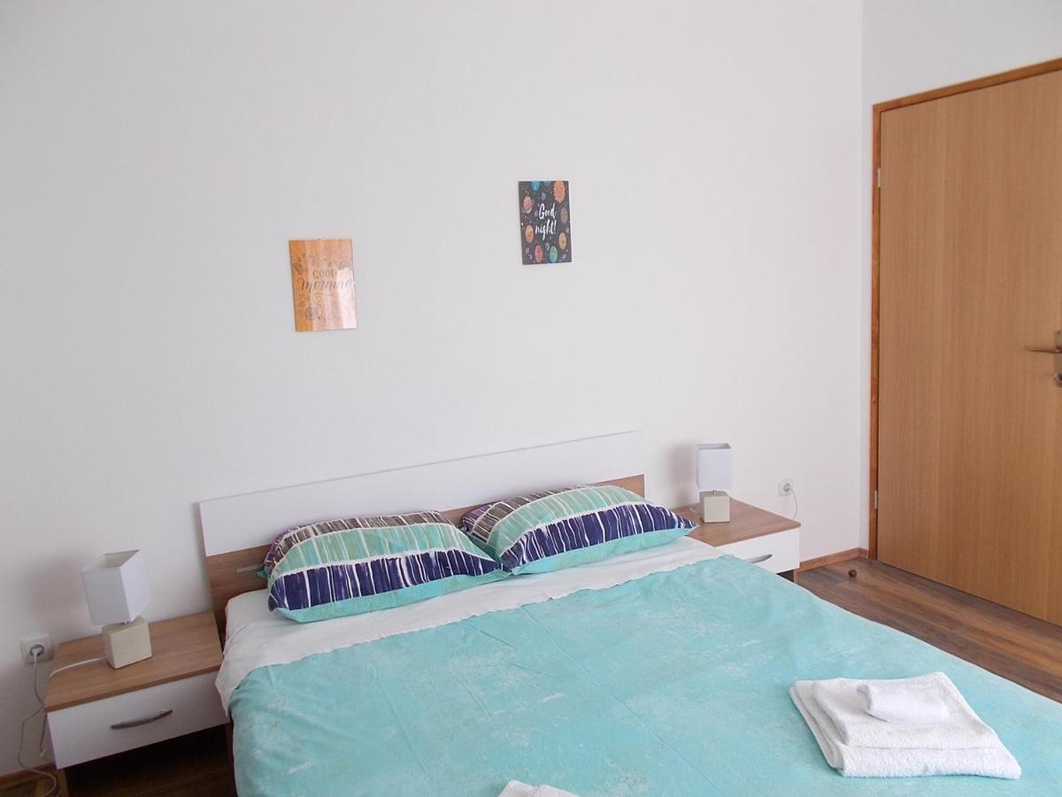 Apartment Oreskovic Krk Town Exterior photo